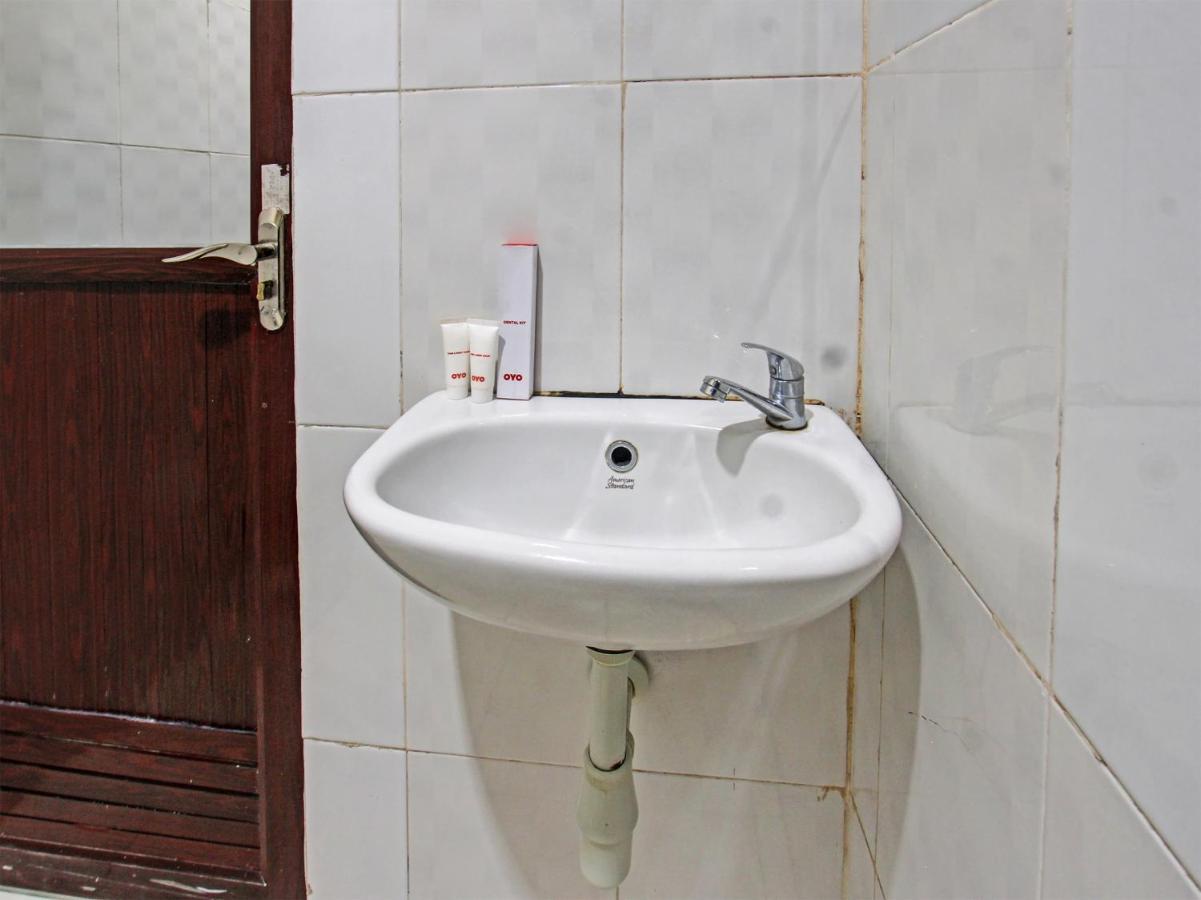 Oyo 91617 Hotel Mutiara Lombok Luaran gambar