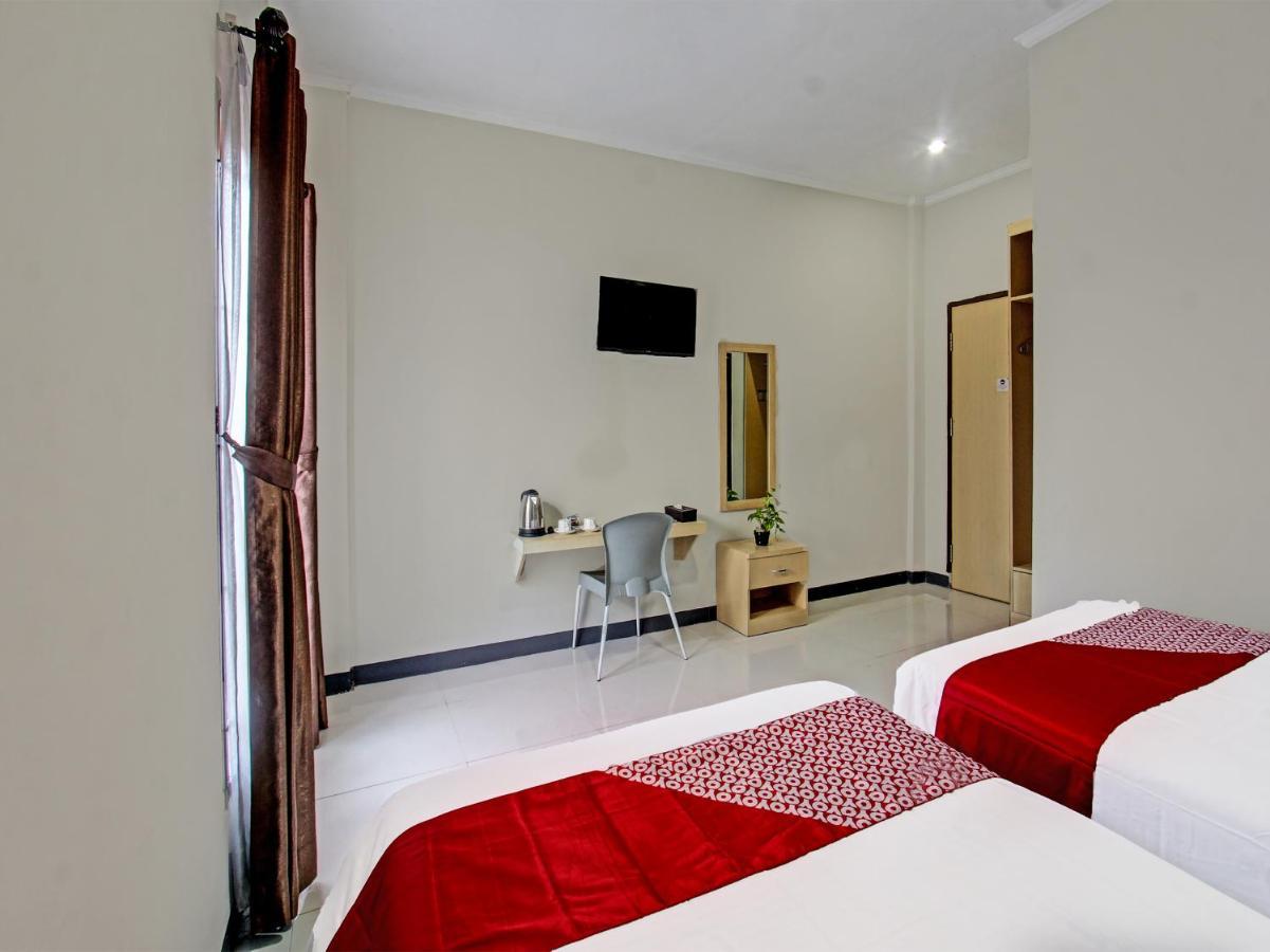 Oyo 91617 Hotel Mutiara Lombok Luaran gambar