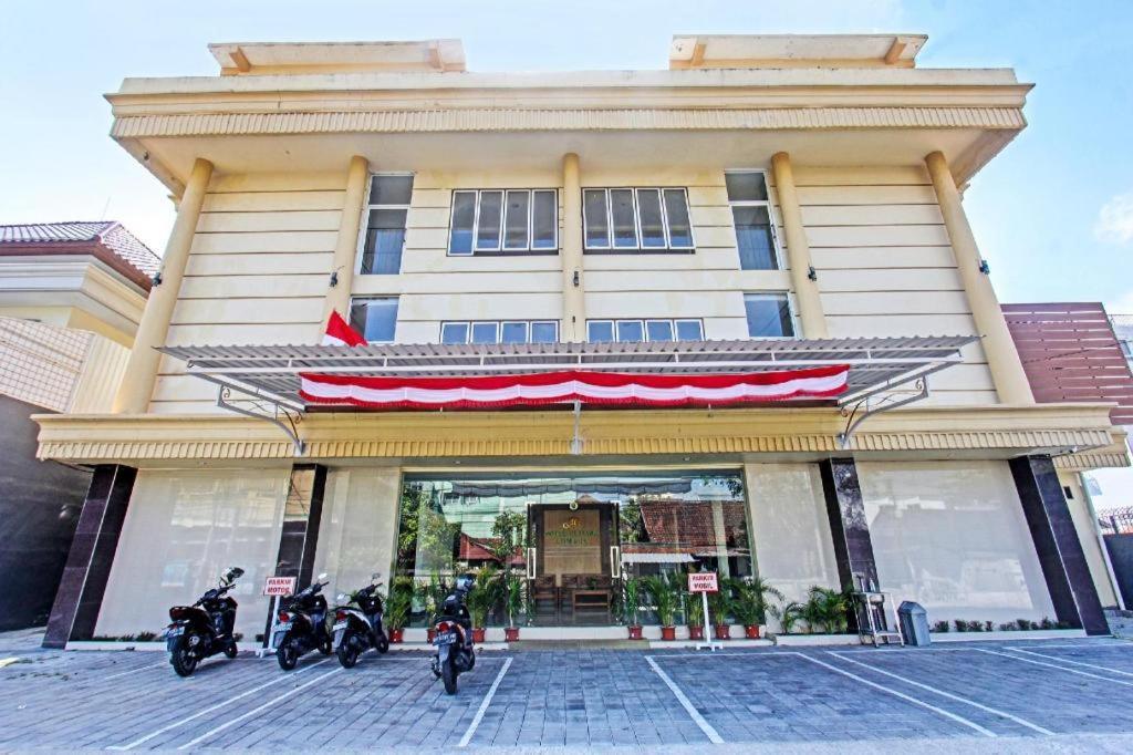 Oyo 91617 Hotel Mutiara Lombok Luaran gambar